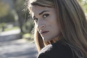 "Le troiane" al TaTà di Taranto: la regista Valeria Cimaglia rilegge Euripide, il lamento delle donne contro ogni conflitto