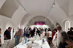 L’arte di Portnova a Grottaglie: un viaggio nella ceramica contemporanea. Le foto
