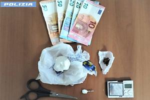 Agli arresti domiciliari continuava a spacciare cocaina