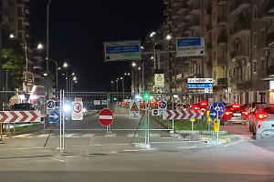 Traffico in tilt su viale Magna Grecia: lavori al sottopasso mandano in crisi la circolazione