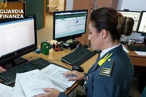 Scoperti 21 lavoratori in nero e 7 irregolari: sospese 5 attività commerciali