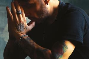 "Non ho paura di niente" è l’album di inediti di Fabrizio Moro dal 14 novembre