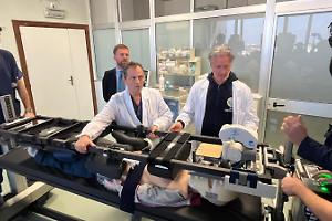 Il “Di Venere” introduce il primo tavolo operatorio rotante d’Italia. Le foto