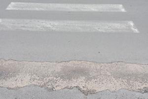 Attraversamenti pedonali e barriere architettoniche, l’appello nel quartiere Lama. Le foto