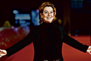 Monica Guerritore e la "folle" poesia di Alda Merini