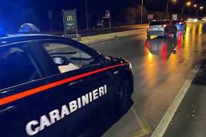 Pedone investito e abbandonato sull’asfalto, caccia al pirata della strada