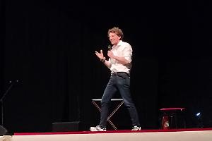 Maurizio Lastrico, l’acrobata della parola