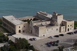 Trani, il Monastero si accende con "Day Time" tra elettronica e sapori locali