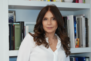 Chicca Maralfa torna in libreria con “Biancaluna”, romanzo dal doppio percorso