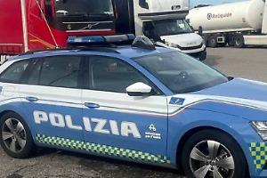 Autotrasporti, maxi sanzioni per oltre 150.000 euro dopo i controlli della Polizia