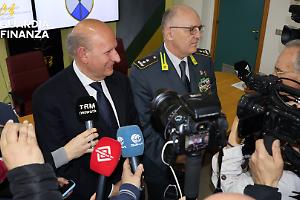 Bonifiche e controlli ambientali, protocollo tra Guardia di Finanza e Commissario Uricchio. Le foto