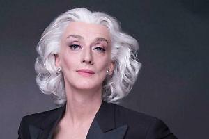 "Parla con Dru": Drusilla Foer protagonista dell'estate a Putignano