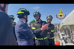 Frana di Petacciato, Salvini: “Stato di emergenza anche per la Puglia e ponte nuovo entro l’anno”. Il video