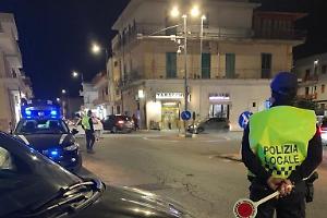 Auto vandalizzate e allacciamenti abusivi alla rete elettrica, scattano denunce ed espulsioni