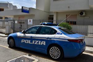 Truffa con finti messaggi bancari, 5 denunciati per frode informatica