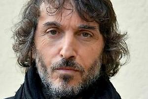 Dalla radio al palcoscenico: Giuseppe Cruciani all'Orfeo con "Via Crux"