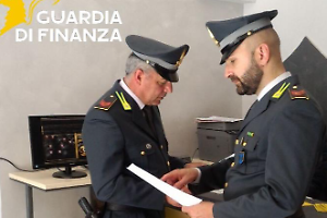 Slot illegali, evasione da oltre 8 milioni: sequestrati 33 apparecchi