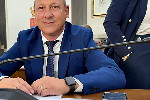 Ritorno nel PD, ora  parla Azzaro