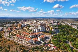 Cantano “Bella ciao” il 25 aprile: identificati dai carabinieri, scoppia la polemica