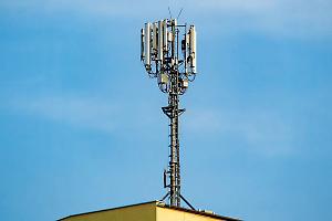 Antenne di telefonia, Perrini solleva il caso Massafra