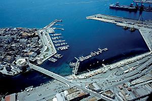 Porto di Taranto, stop all’arrivo del "Traghetto dell'Amianto"