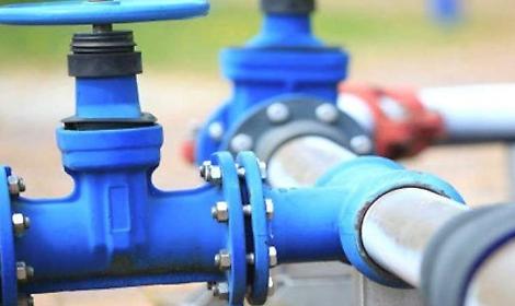 Lido Azzurro senza rete idrica: &ldquo;430 milioni investiti, ma noi prendiamo l&rsquo;acqua alla fontana&rdquo;