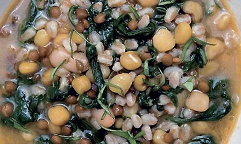 Zuppa di legumi e di cicoria