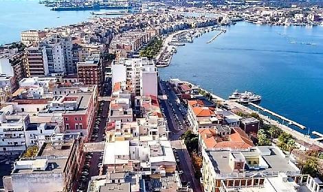 "Rischiamo di trasformare Taranto nel simbolo delle occasioni perdute&rdquo;