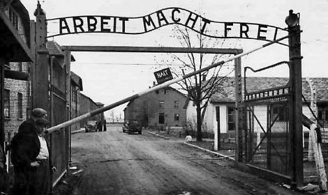 L'ingresso di Auschwitz
