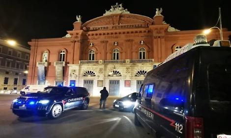 Giovane donna trovata morta in una stanza di un affittacamere nel quartiere Carrassi