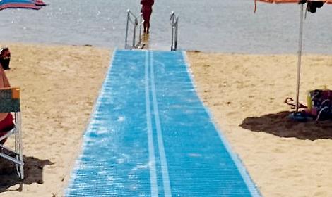 Raccolta differenziata sulle spiagge, il Comune avvia il confronto con i gestori dei lidi