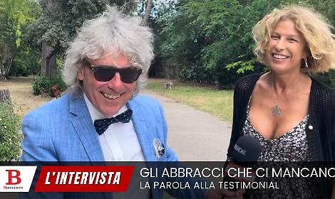 Gli abbracci che ci mancano