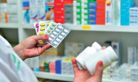 Farmacia territoriale, "Situazione insostenibile: lunghe code e ore di attesa"