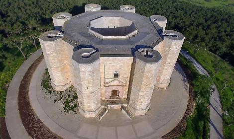 Il Presidente della Normandia a Castel del Monte per preparare l’Anno Europeo dei Normanni 2027