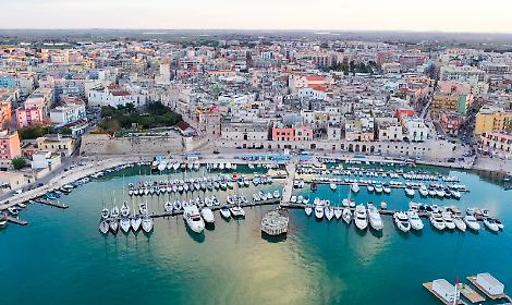 Il dolore dei figli di Patrizia Lamanuzzi: &ldquo;Riservatezza e rispetto, ma questa tragedia sia monito per tutti&rdquo;