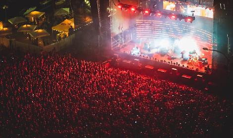 Medimex 2026, a Taranto arrivano Pet Shop Boys, Suede e Slowdive. I video