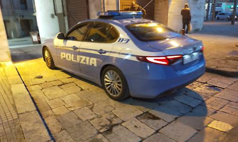 Furto in un negozio sportivo del centro: due giovani arrestati, un minorenne denunciato