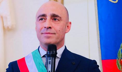 Bitetti dopo i tre colpi della troccola: &ldquo;I Riti uniscono Taranto, ora ascolto e futuro&rdquo;