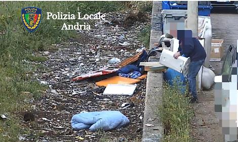 Ancora un abbandono illecito di rifiuti ad Andria