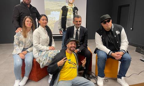 “Puglia che spera”, sette artisti firmano il rap che accompagna la campagna di Antonio Decaro