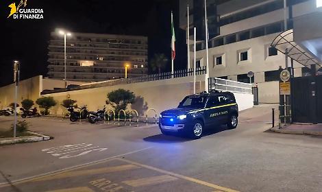 Maxi sequestro da oltre 55 milioni, indagine sui fondi al fotovoltaico. Il video