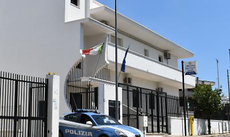 Frutta e verdura come copertura per lo spaccio: arrestato un 61enne