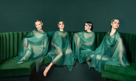 Le Div4s at Christmas