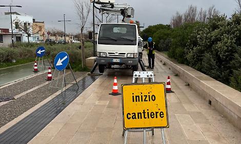 Nuova illuminazione sul litorale, al via i lavori a San Girolamo e Palese. Le foto