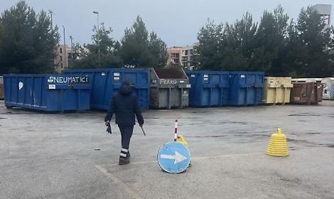 Riapre il centro comunale di raccolta rifiuti di Carrara Salsello: stop al sequestro