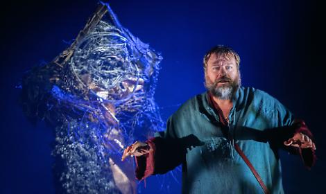 L&rsquo;attore Stefano fresi in una foto di scena di Chiara Calabr&ograve;