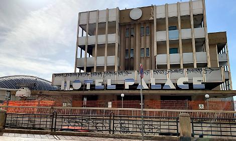 L'ex Hotel Palace - foto Francesco Manfuso 