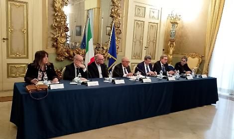 Periferie, piano in Puglia: interventi a Tamburi e Paolo VI di Taranto e San Pio a Bari