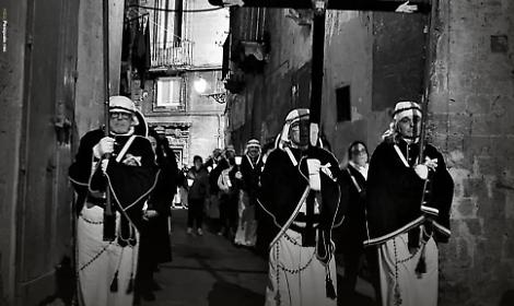 La processione notturna della &ldquo;For&ograve;re&rdquo; - foto di Pasquale Reo