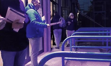 La Fiom Cgil Taranto Davanti alle portinerie di ex Ilva